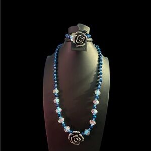 Blue Flower Beads With Silver Rose Necklace Set